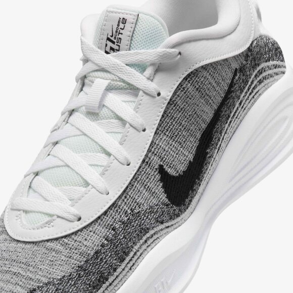 Nike G.T. Hustle Academy Men\'s Basketball Shoes, Size: 8.5, White Black main image 5